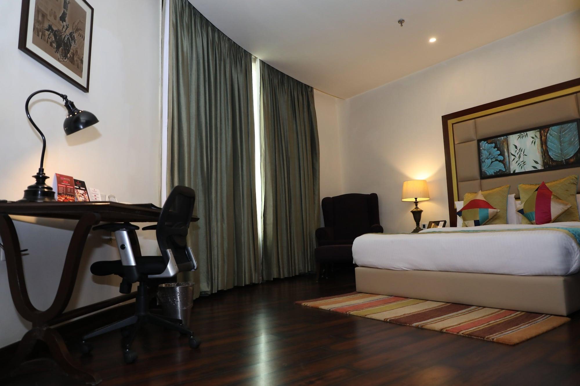 รามาดา บาย วินด์แฮม ชลันธร ซิตี้เซ็นเตอร์ Hotel ชลันธระ ภายนอก รูปภาพ