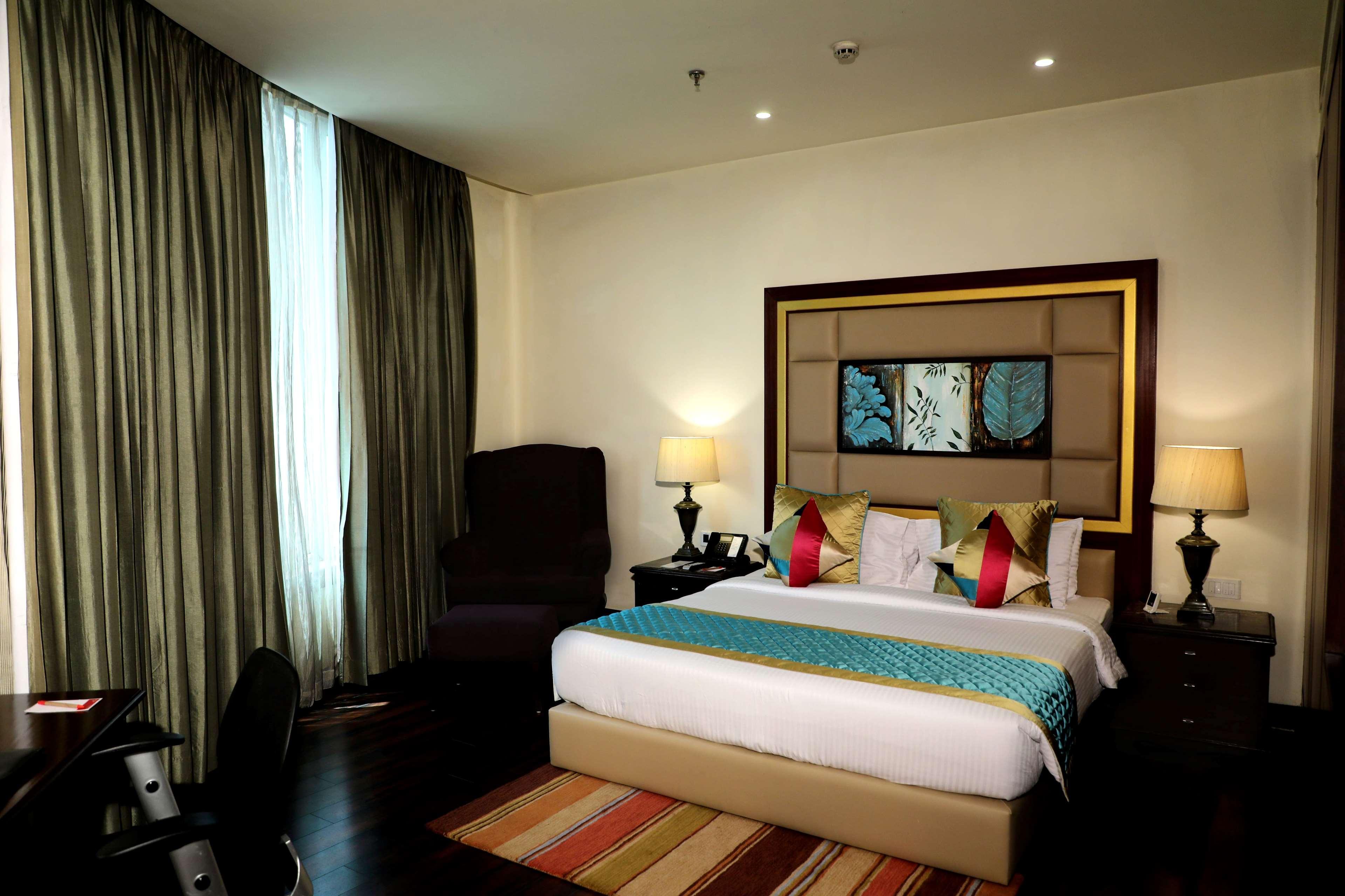 รามาดา บาย วินด์แฮม ชลันธร ซิตี้เซ็นเตอร์ Hotel ชลันธระ ภายนอก รูปภาพ