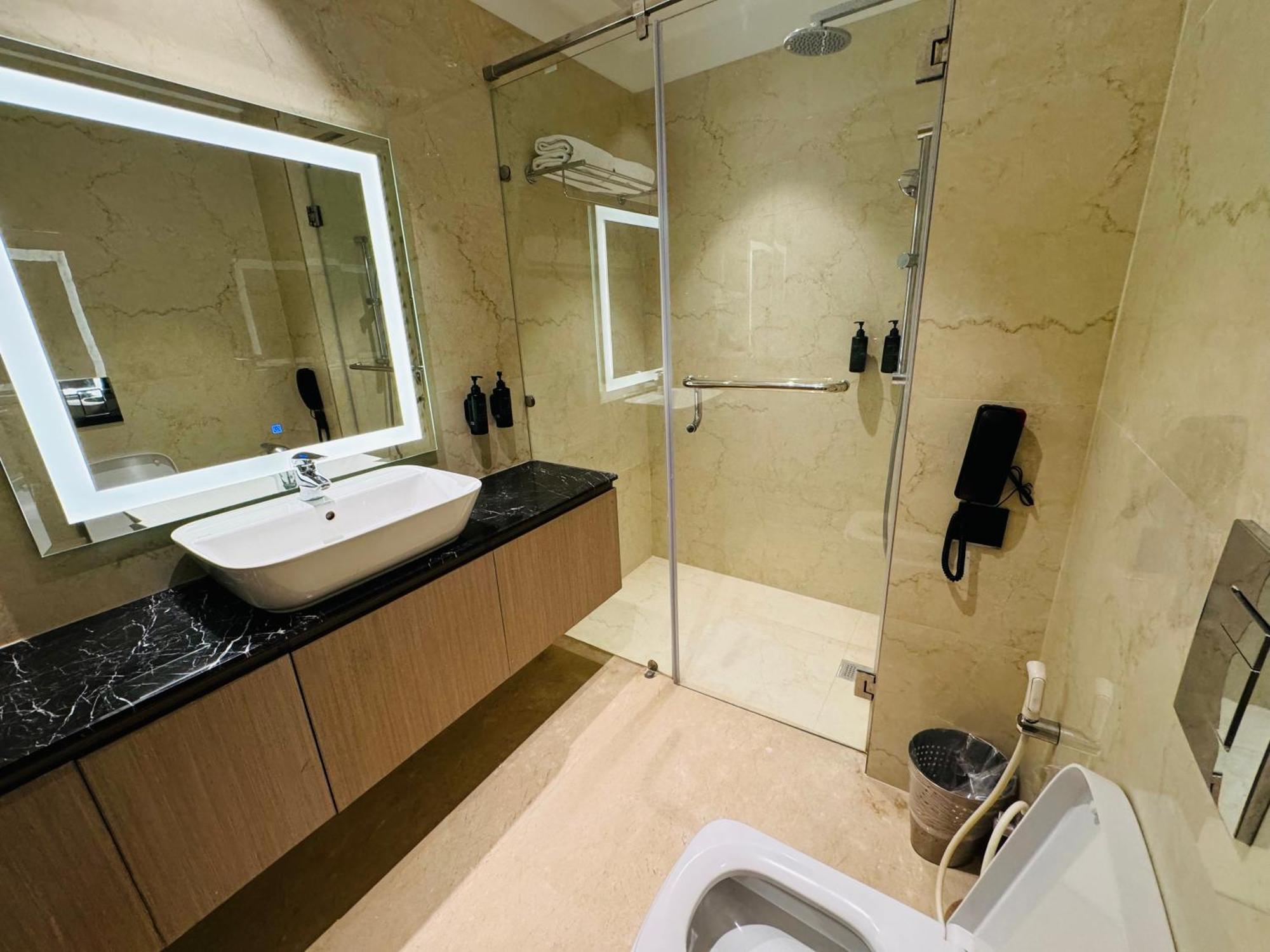 รามาดา บาย วินด์แฮม ชลันธร ซิตี้เซ็นเตอร์ Hotel ชลันธระ ภายนอก รูปภาพ
