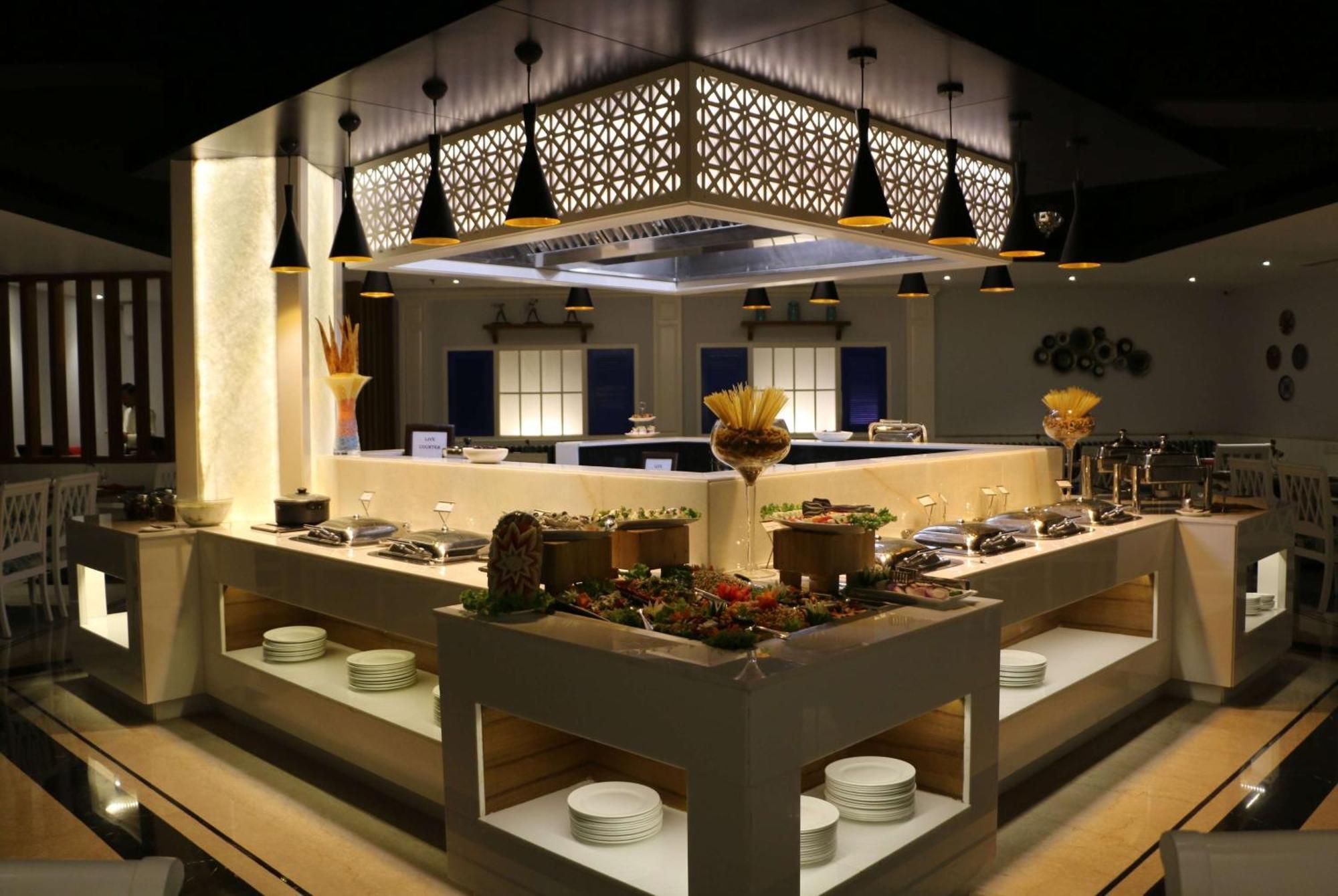 รามาดา บาย วินด์แฮม ชลันธร ซิตี้เซ็นเตอร์ Hotel ชลันธระ ภายนอก รูปภาพ
