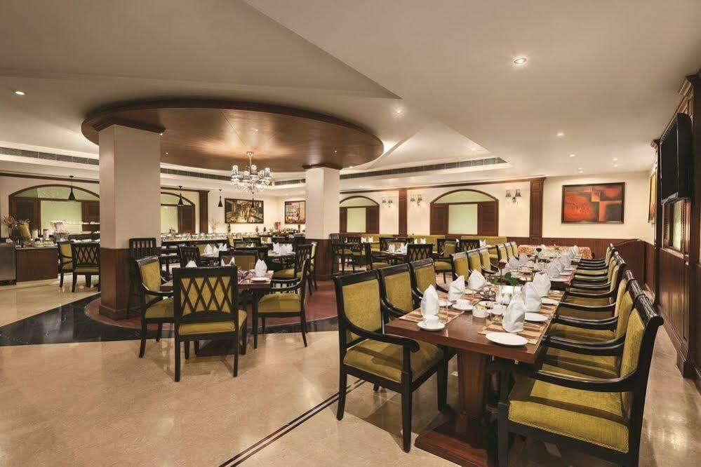 รามาดา บาย วินด์แฮม ชลันธร ซิตี้เซ็นเตอร์ Hotel ชลันธระ ภายนอก รูปภาพ
