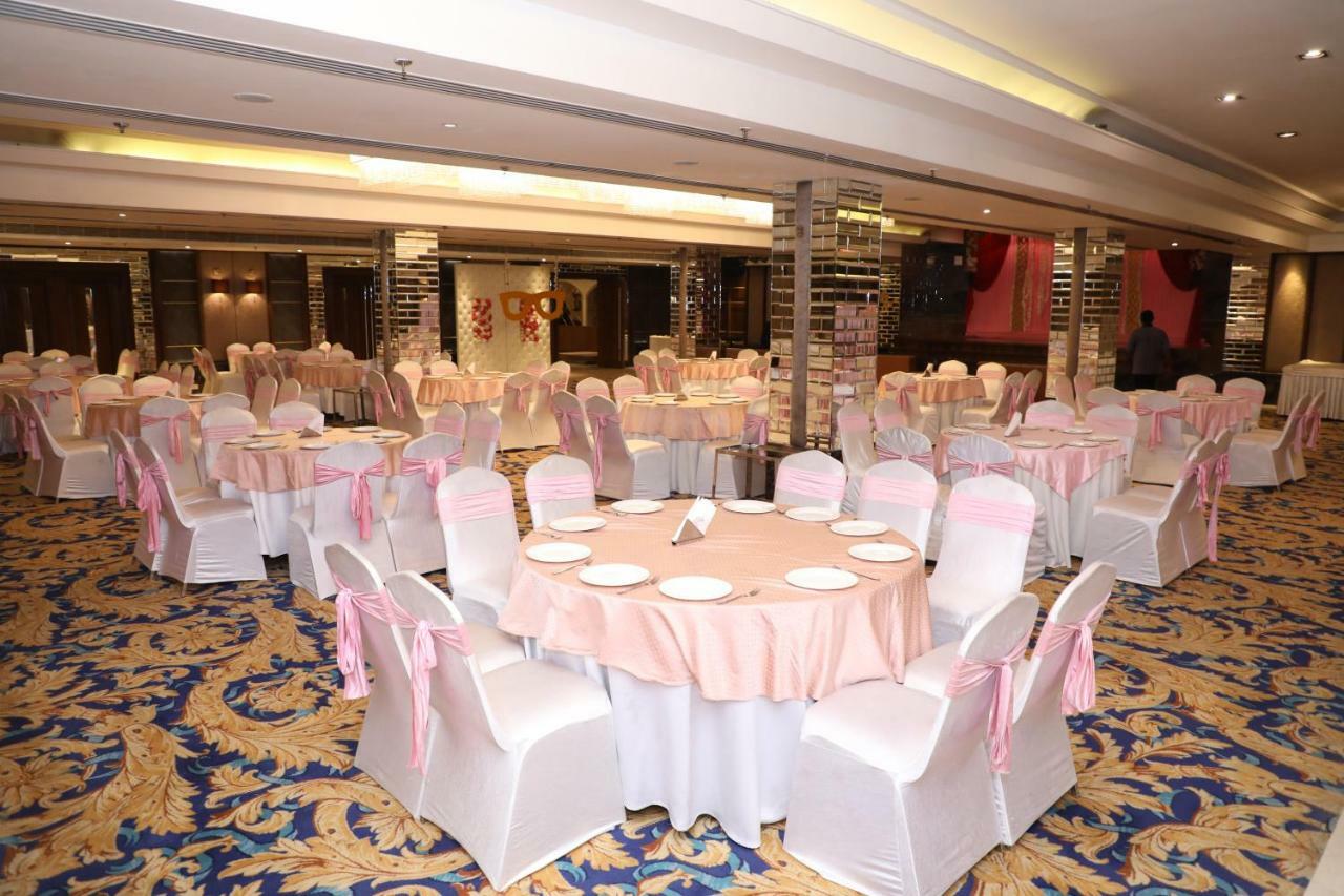รามาดา บาย วินด์แฮม ชลันธร ซิตี้เซ็นเตอร์ Hotel ชลันธระ ภายนอก รูปภาพ